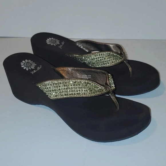 Yellow Box Gold/Bronze Wedge Flip Flops Style Puffy Size 10M - Picture 3 of 11